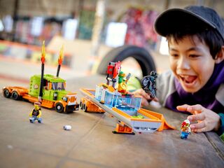 LEGO® Stunt Show Truck