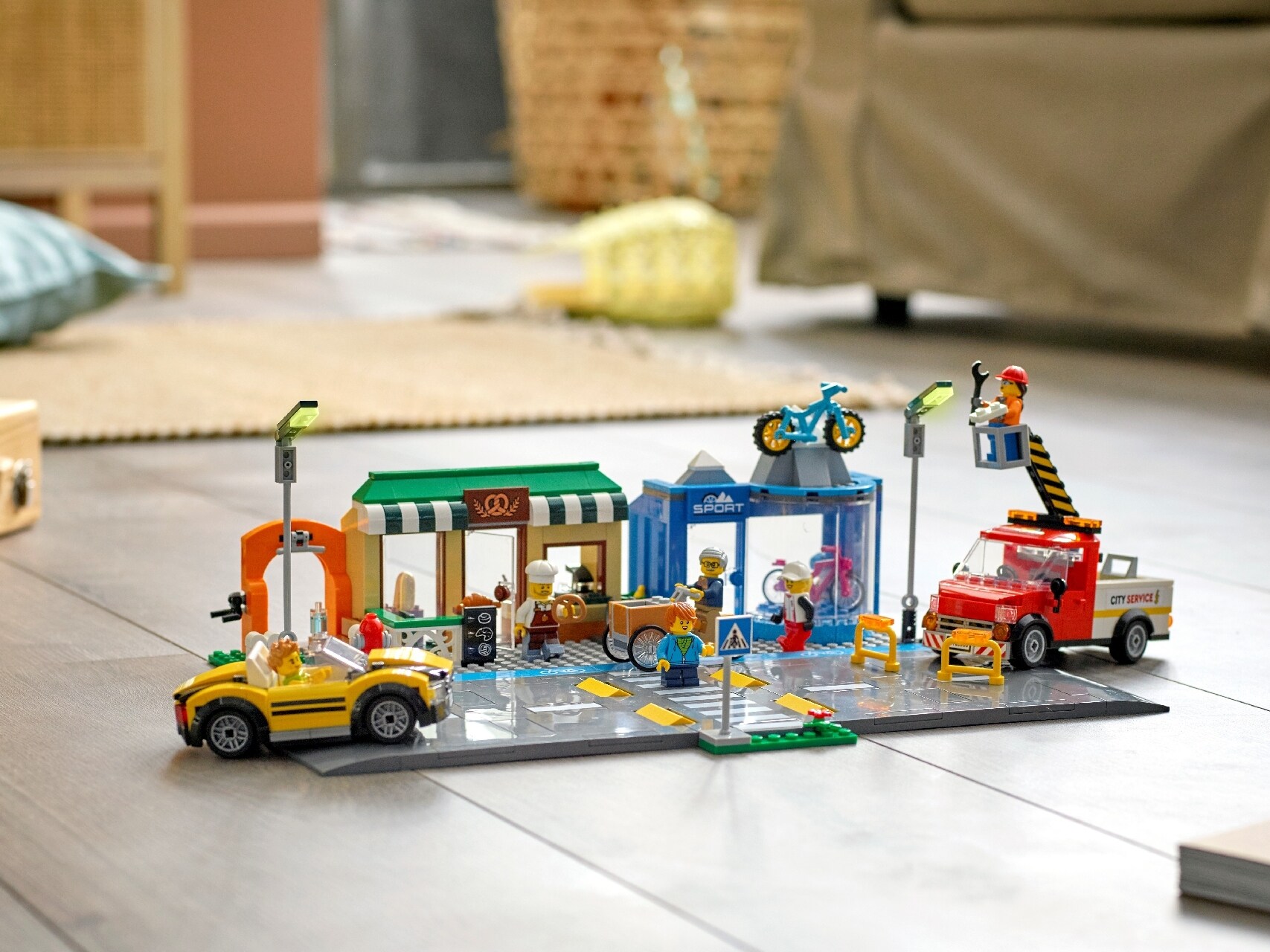 LEGO® City Shopping Street