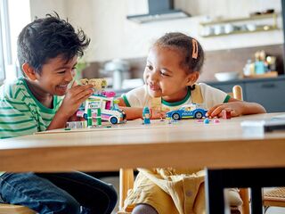 LEGO® Ice Cream Truck Police Chase