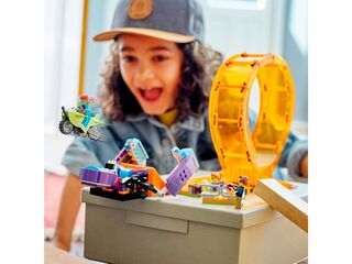 LEGO® Smashing Chimpanzee Stunt Loop