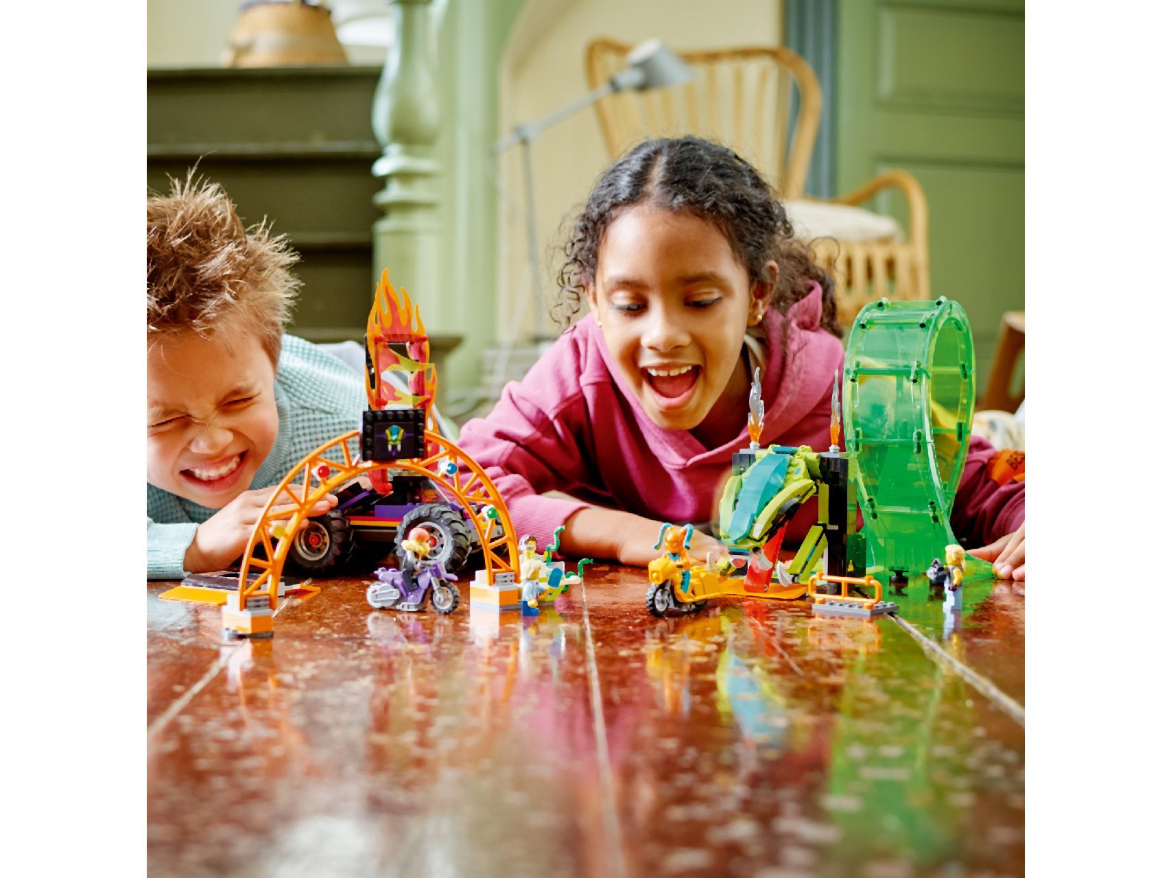 LEGO® Double Loop Stunt Arena