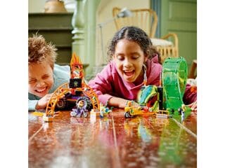 LEGO® Double Loop Stunt Arena