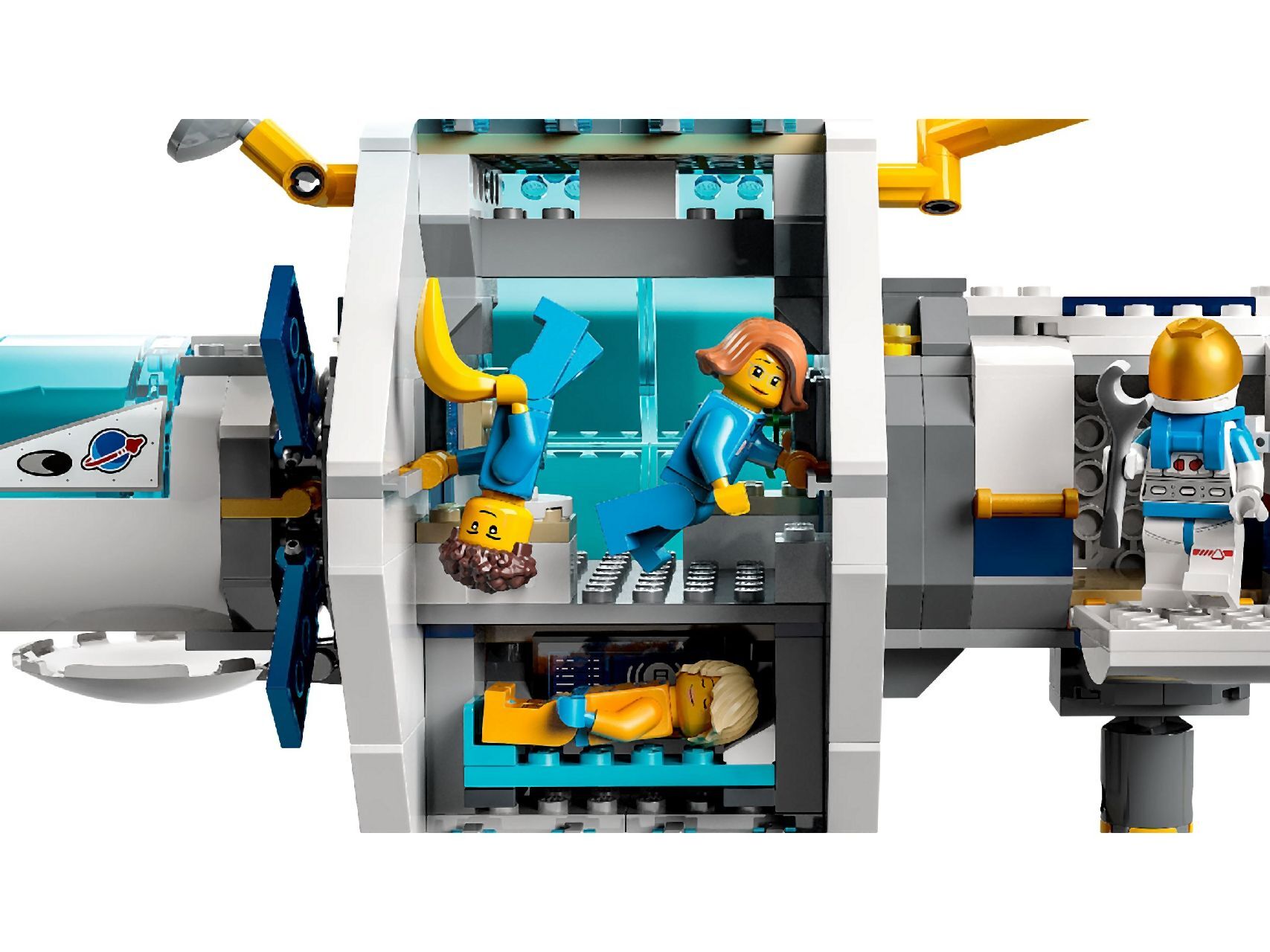 LEGO® Lunar Space Station