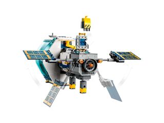 LEGO® Lunar Space Station