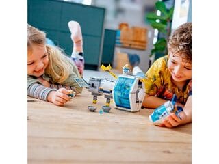 LEGO® Lunar Space Station
