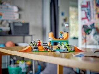 مجموعة بناء حديقة تزلج ستريت ليغو®