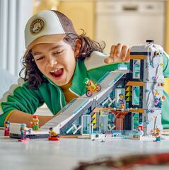 LEGO® Ski and Climbing Center