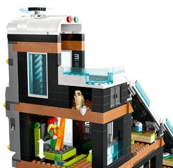 LEGO® Ski and Climbing Center