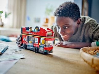 مجموعة بناء حافلة حمراء بطابقين لمشاهدة المعالم السياحية من LEGO®