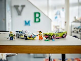 LEGO® Police Car and Muscle Car Chase