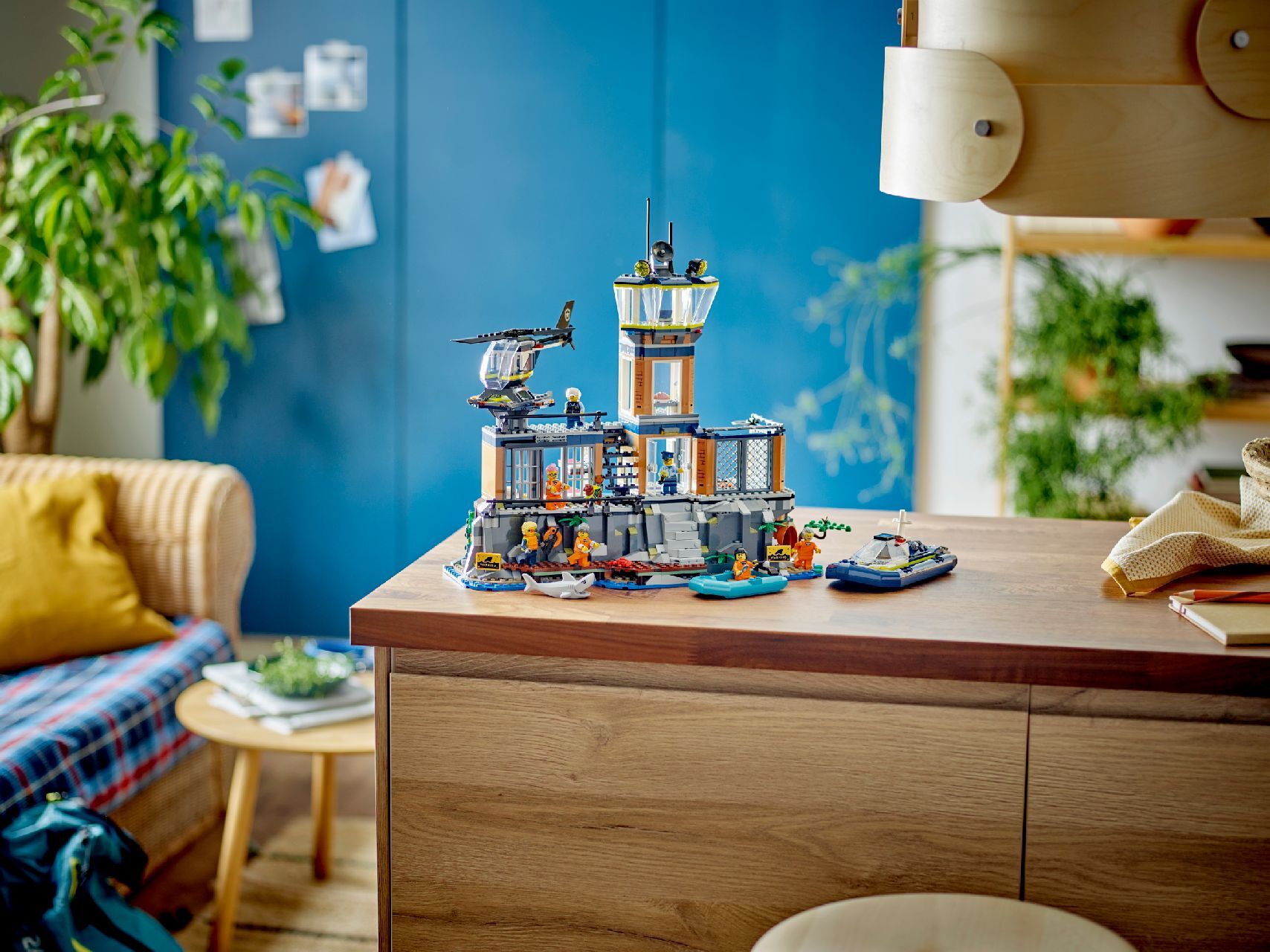 LEGO® Police Prison Island