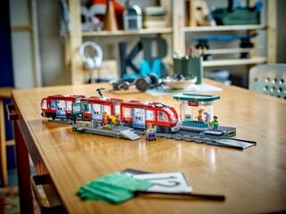 LEGO® Downtown Streetcar and Station
