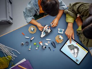 LEGO® Spaceship and Asteroid Discovery