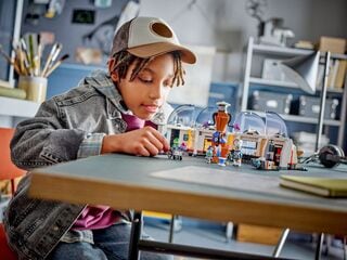 مجموعة بناء مختبر علوم الفضاء من LEGO®