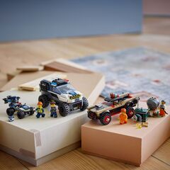 LEGO® Off-Road Police Car Chase