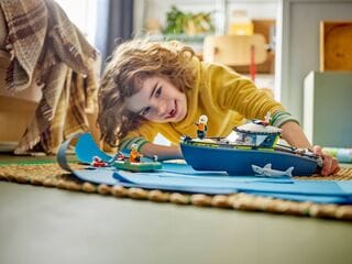 LEGO® Police Boat Chase