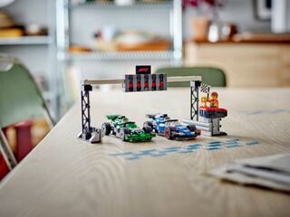 LEGO® F1® Grid with VCARB & Sauber Race Cars