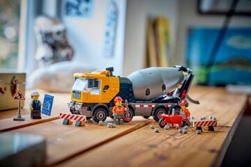 LEGO® Cement Mixer