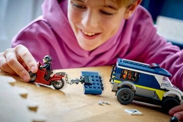 LEGO® Police Prisoner Transport Van