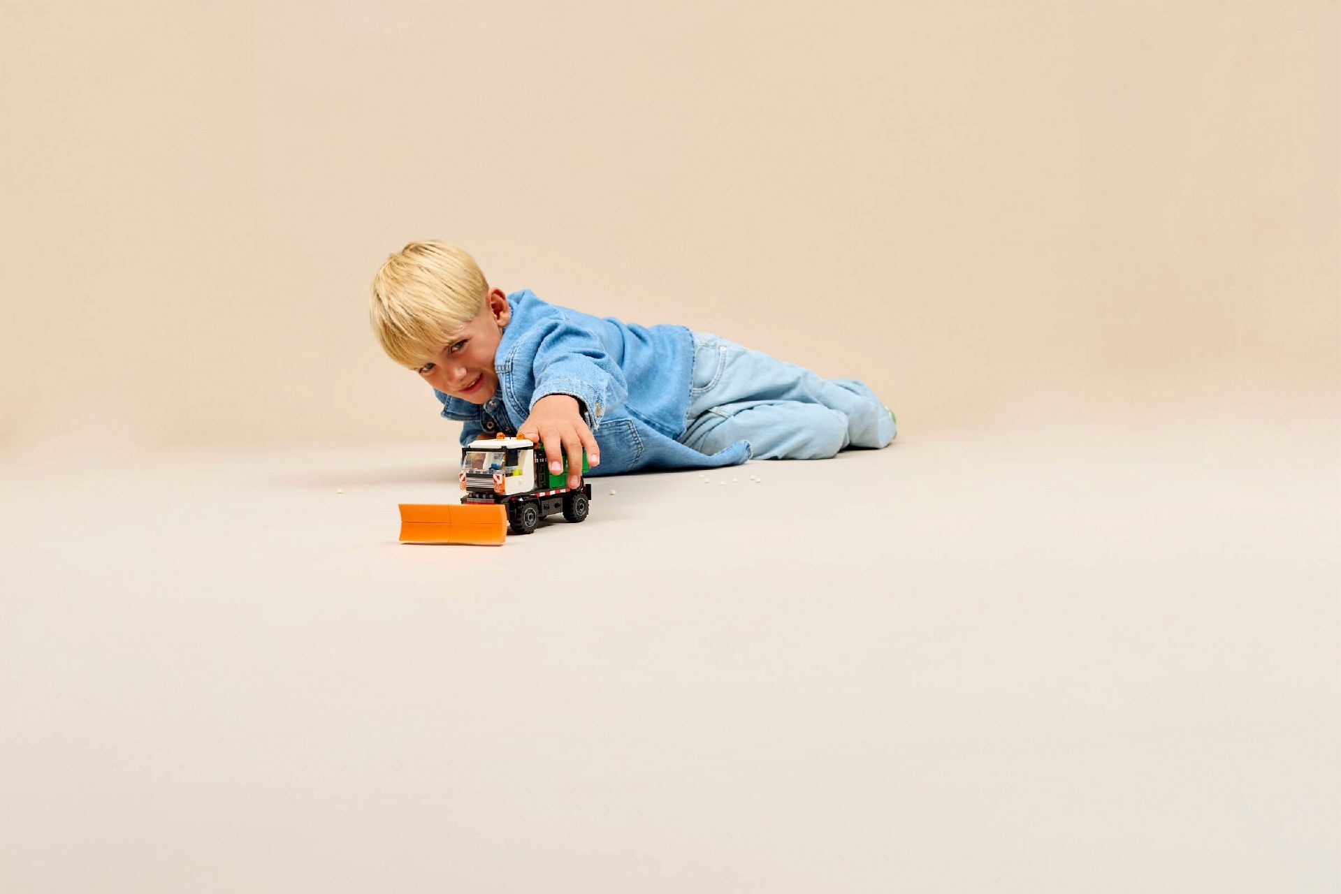 LEGO® Snowplow
