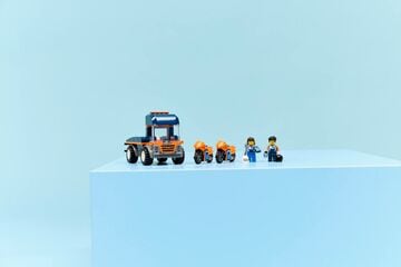 LEGO® Motorcycle Transporter