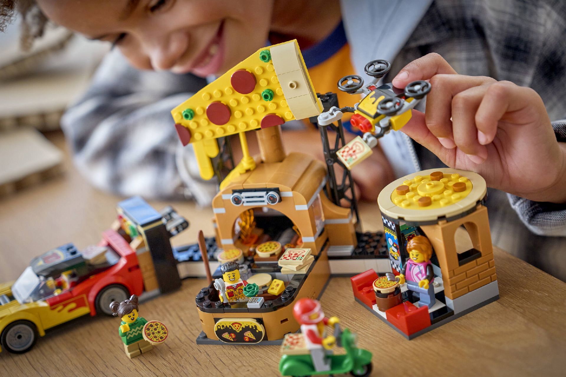 LEGO® Pizza Delivery Experience with Vehicles