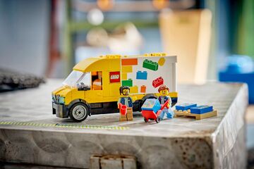LEGO® The LEGO® Van