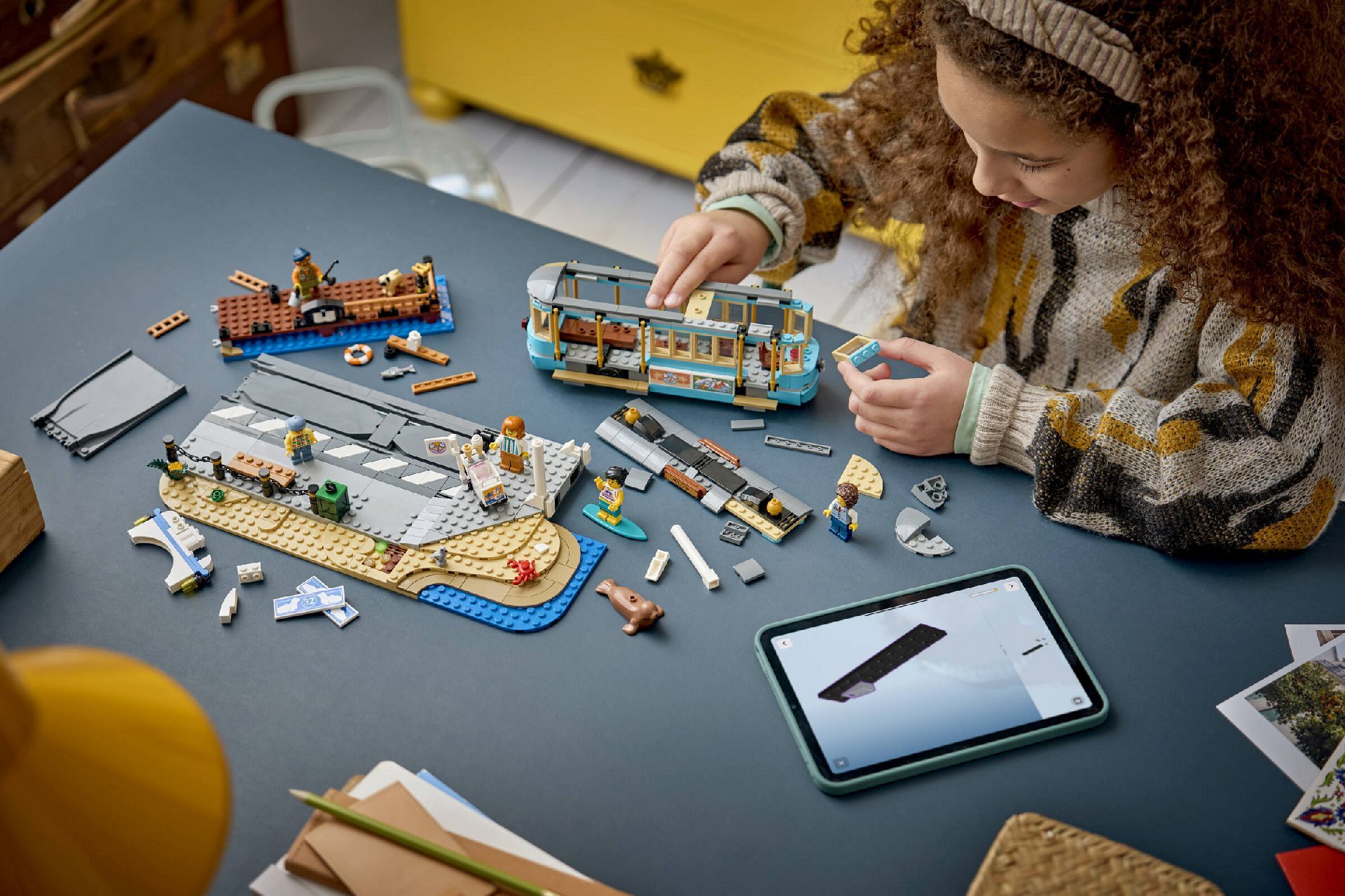 LEGO® Classic Beach Streetcar