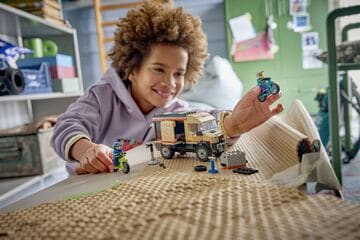 LEGO® Mountain Bike Adventure Van