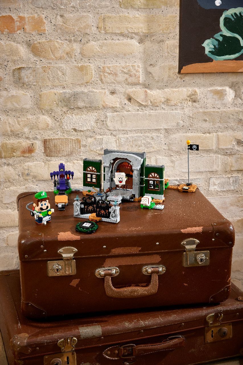 LEGO® Luigi’s Mansion™ Entryway Expansion Set
