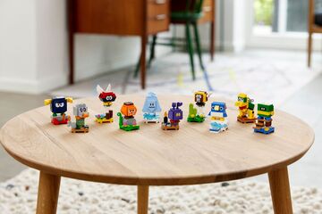 LEGO® Character Packs – Series 4