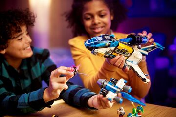 LEGO® Mr. Oz's Spacebus