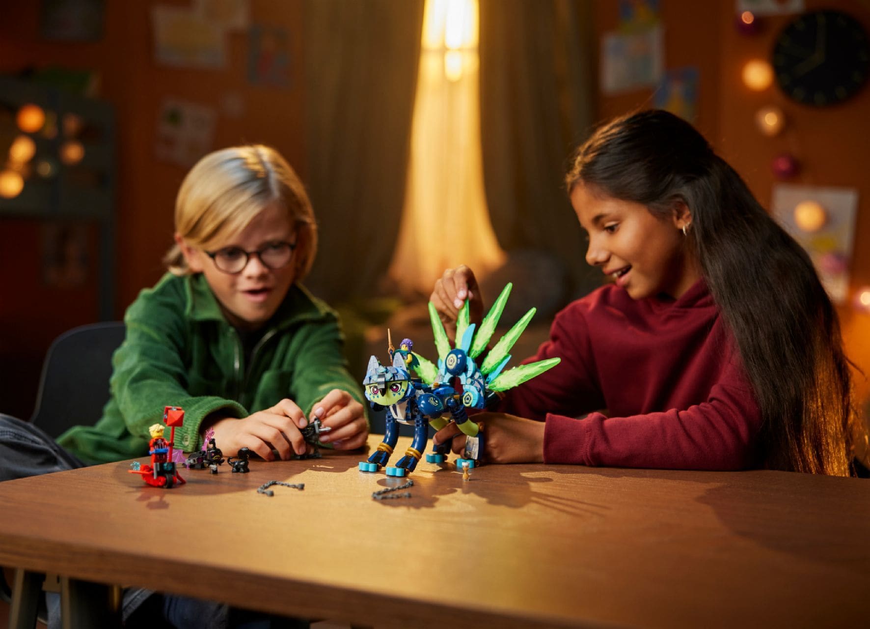 LEGO® Zoey and Zian the Cat-Owl