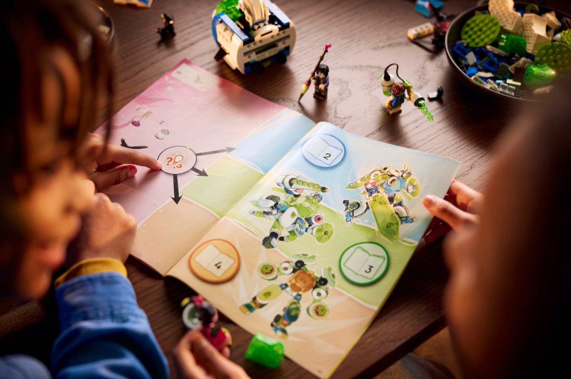 LEGO® Mateo and Z-Blob the Knight Battle Mech