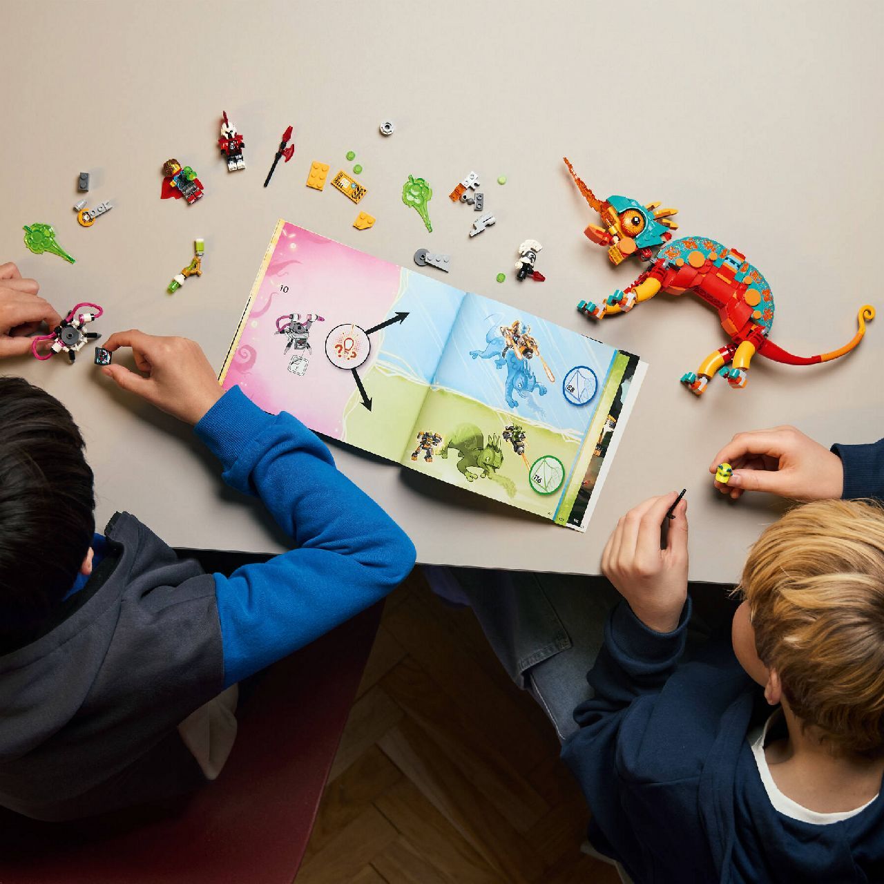 LEGO® Mateo's Fire Chameleon