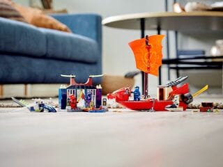 LEGO® Final Flight of Destiny's Bounty