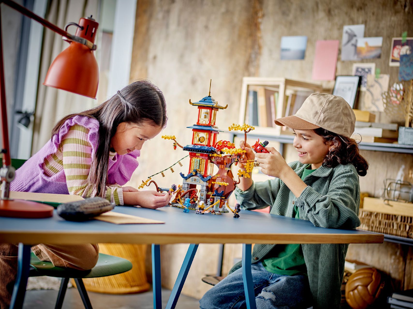 LEGO® Temple of the Dragon Energy Cores