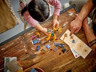 LEGO® Arin's Battle Mech