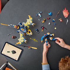 LEGO® Rogue's Mech Dragon Rider
