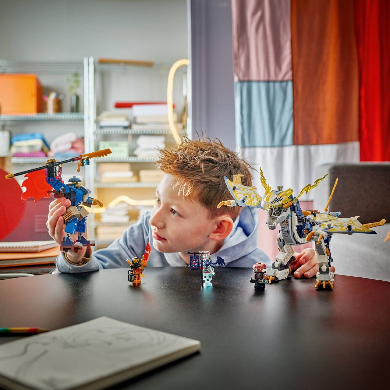 LEGO® Rogue's Mech Dragon Rider