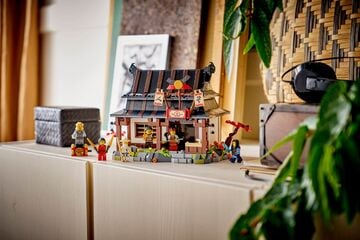 LEGO® Four Weapons Blacksmith 15th Anniversary