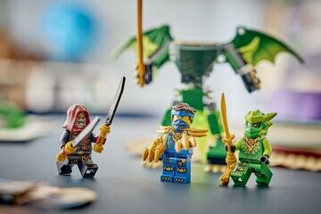 LEGO® Lloyd's Dragon Mech Battle Pack