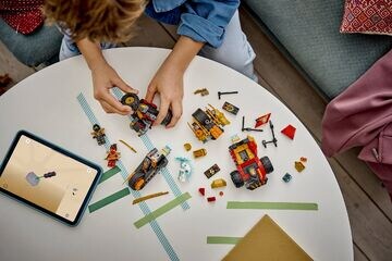 LEGO® Kai and Cole's Combiner Vehicles