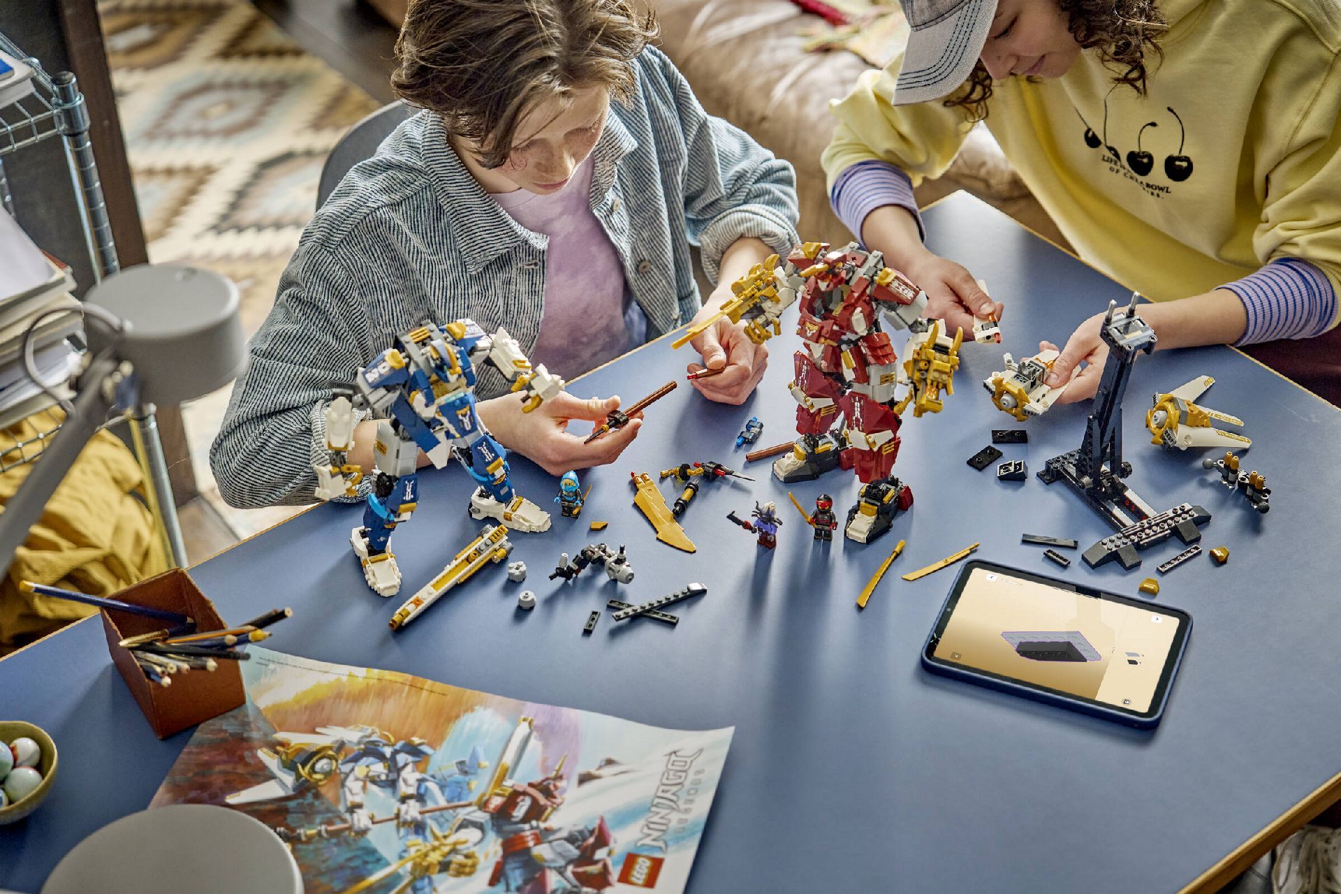 LEGO® The Twin Titan Mechs