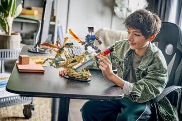 LEGO® Battle at the Dragon's Blade