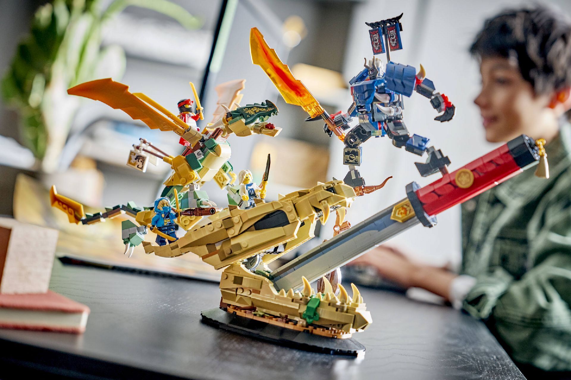 LEGO® Battle at the Dragon's Blade
