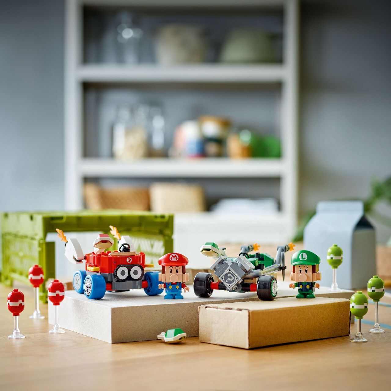 Mario Kart™ – Baby Mario بمواجهة Baby Luigi من LEGO®