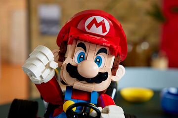 LEGO® Mario Kart™ – Mario & Standard Kart