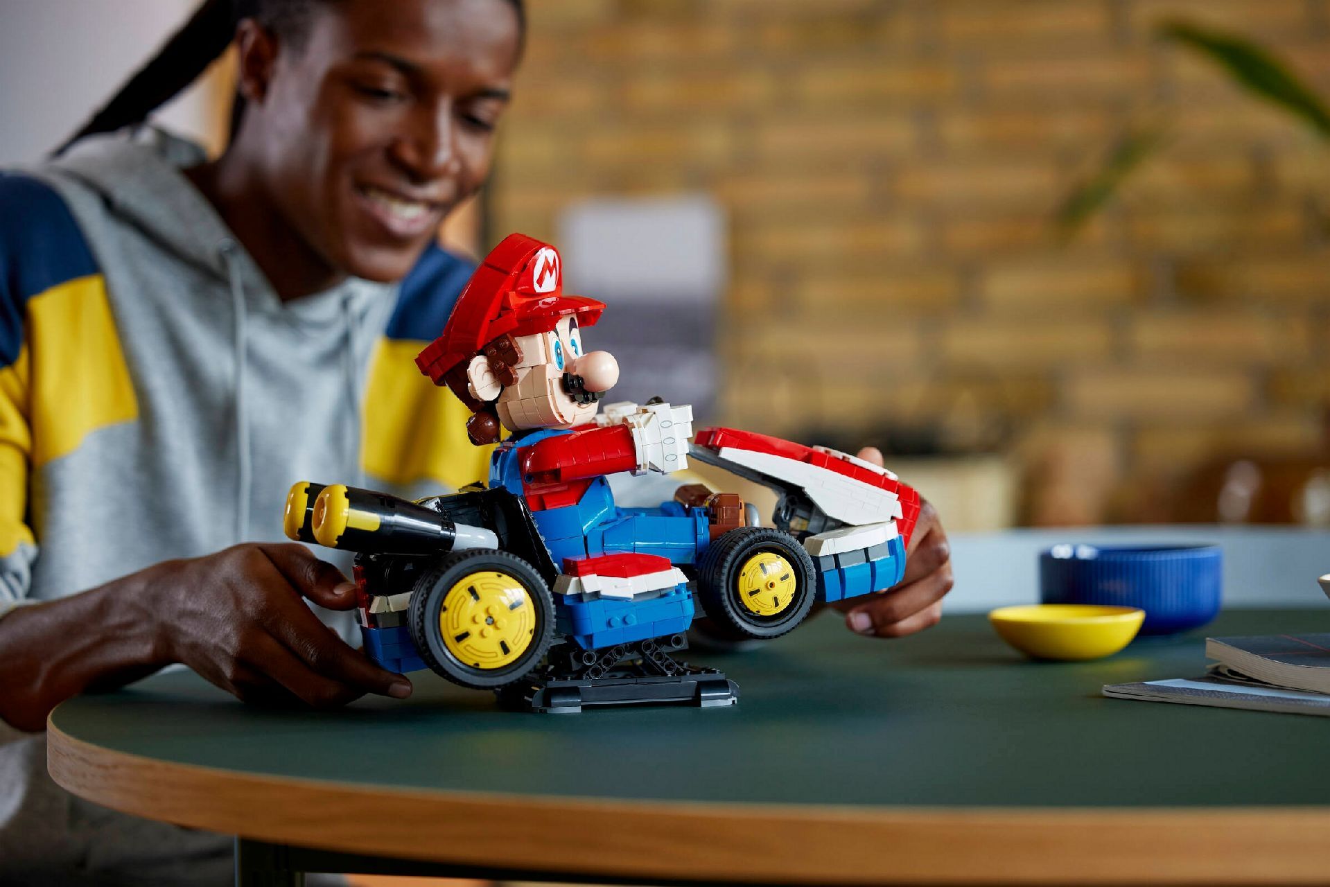 LEGO® Mario Kart™ – Mario & Standard Kart