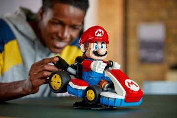 LEGO® Mario Kart™ – Mario & Standard Kart